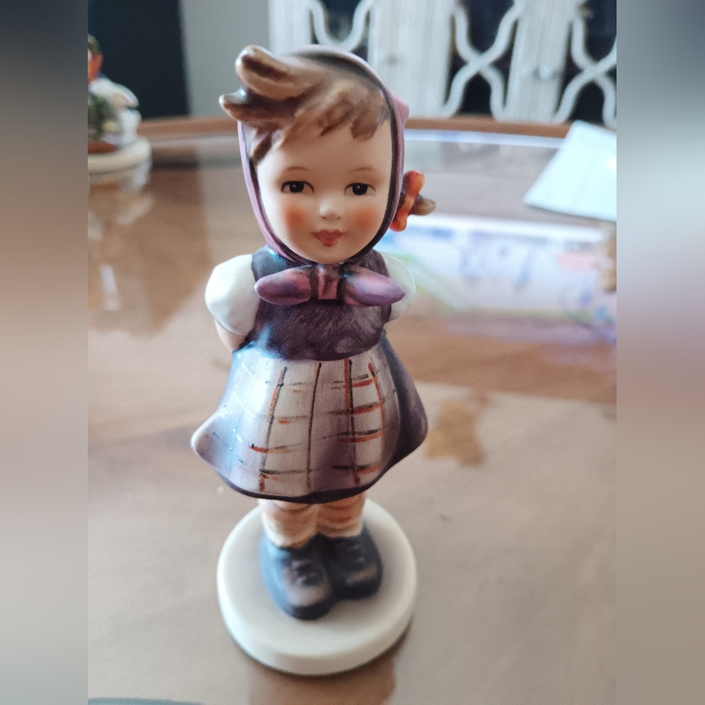 Little Girl Hummel figurine